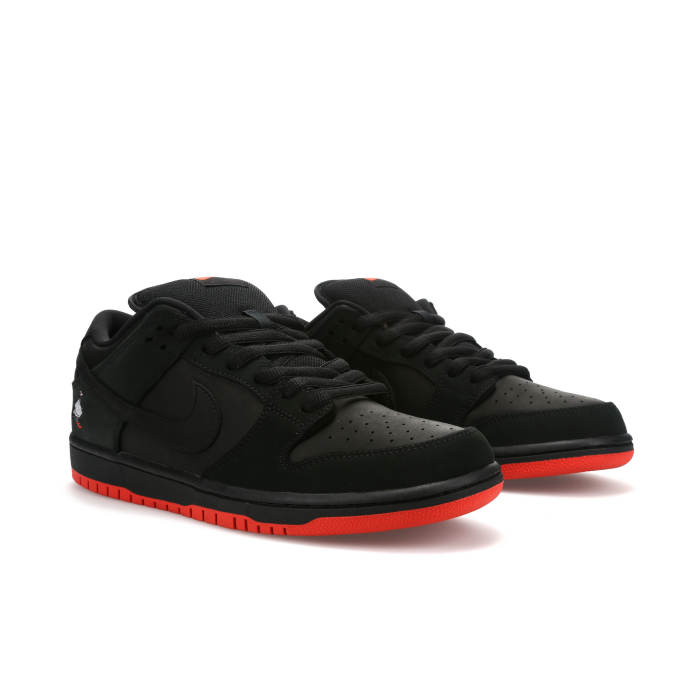 Jeff Staple X Nike SB Dunk Low 'Black Pigeon' - Front View