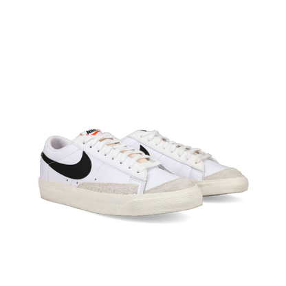 Nike Blazer Low '77 Vintage 'White Black' - Front View