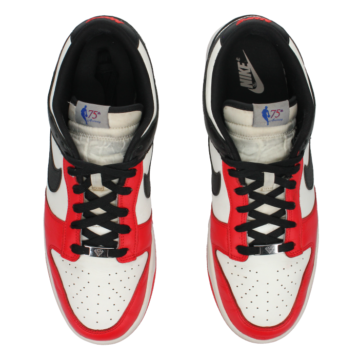 NBA X Nike Dunk Low EMB '75th Anniversary-Bulls' - Side View