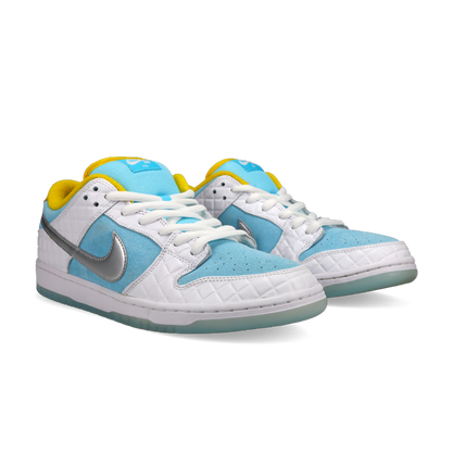 FTC X Nike SB Dunk Low 'Lagoon Pulse' - Front View