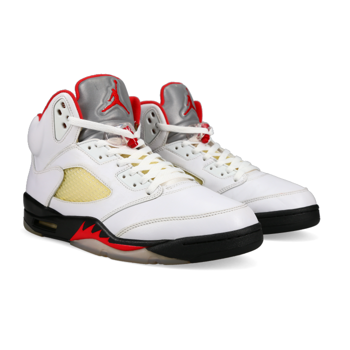 Jordan 5 Retro 'Fire Red' 2020 - Front View