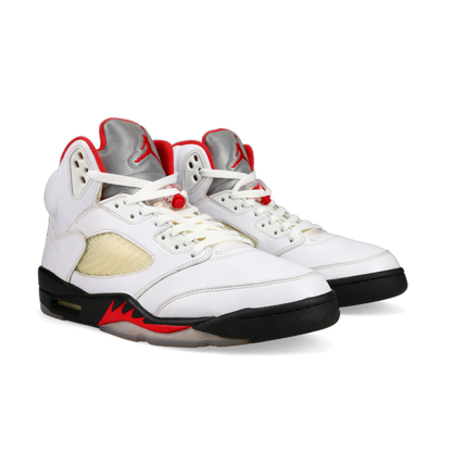 Jordan 5 Retro 'Fire Red' 2020 - Front View