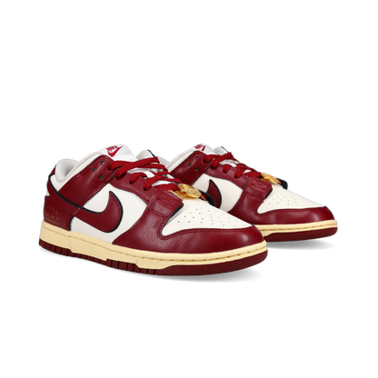 Nike Dunk Low SE 'Sisterhood-Team Red' - Front View