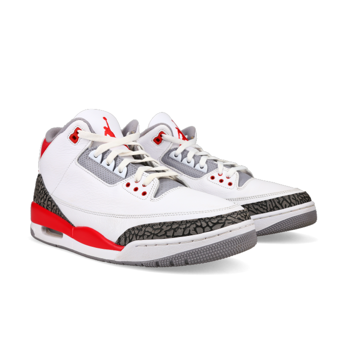 Jordan 3 Retro 'Fire Red' 2022 - Front View