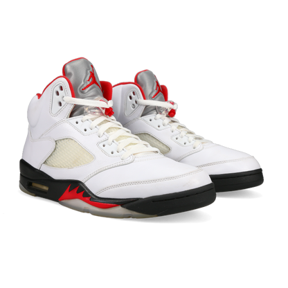 Jordan 5 Retro 'Fire Red' 2020 - Front View