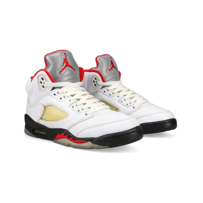 Jordan 5 Retro 'Fire Red' 2020 - Front View