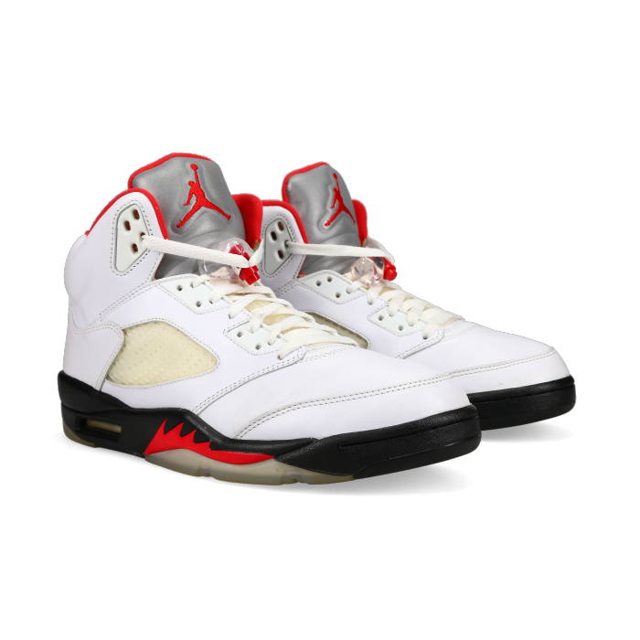 Jordan 5 Retro 'Fire Red' 2020 - Front View