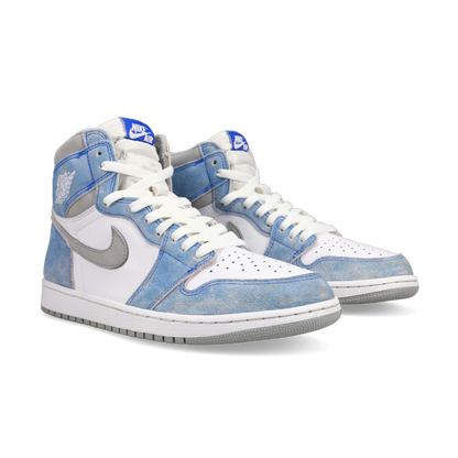 Jordan 1 Retro High OG 'Hyper Royal' - Front View