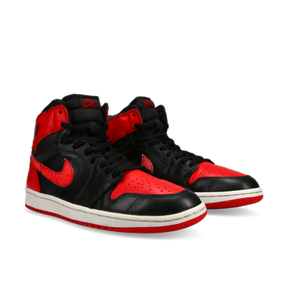 Jordan 1 Retro 'Bred' 2001 - Front View