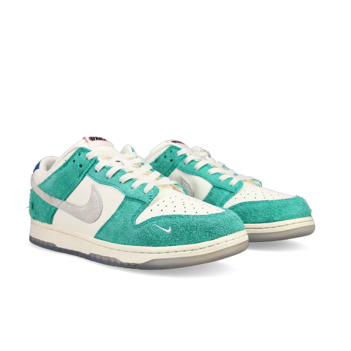 Nike SB Dunk Low X Kasina 'Road Sign' - Front View