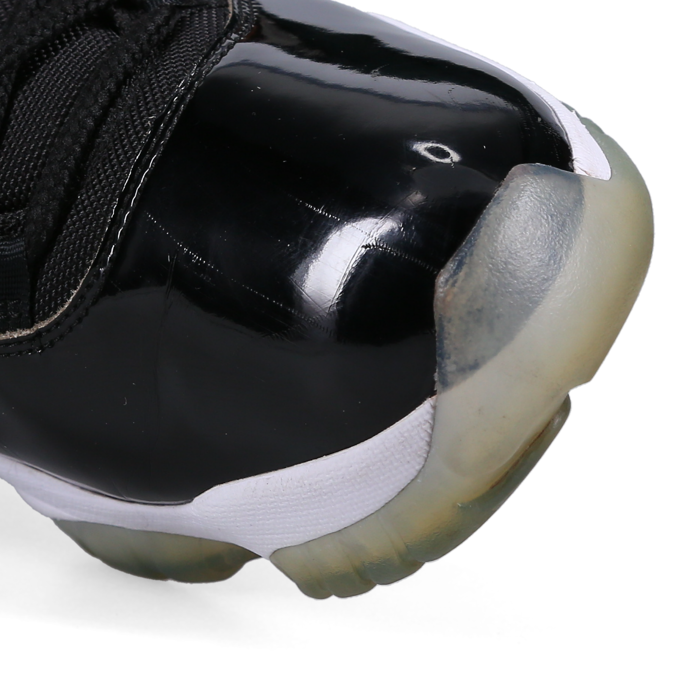 Jordan 11 Retro 'Space Jam' 2016