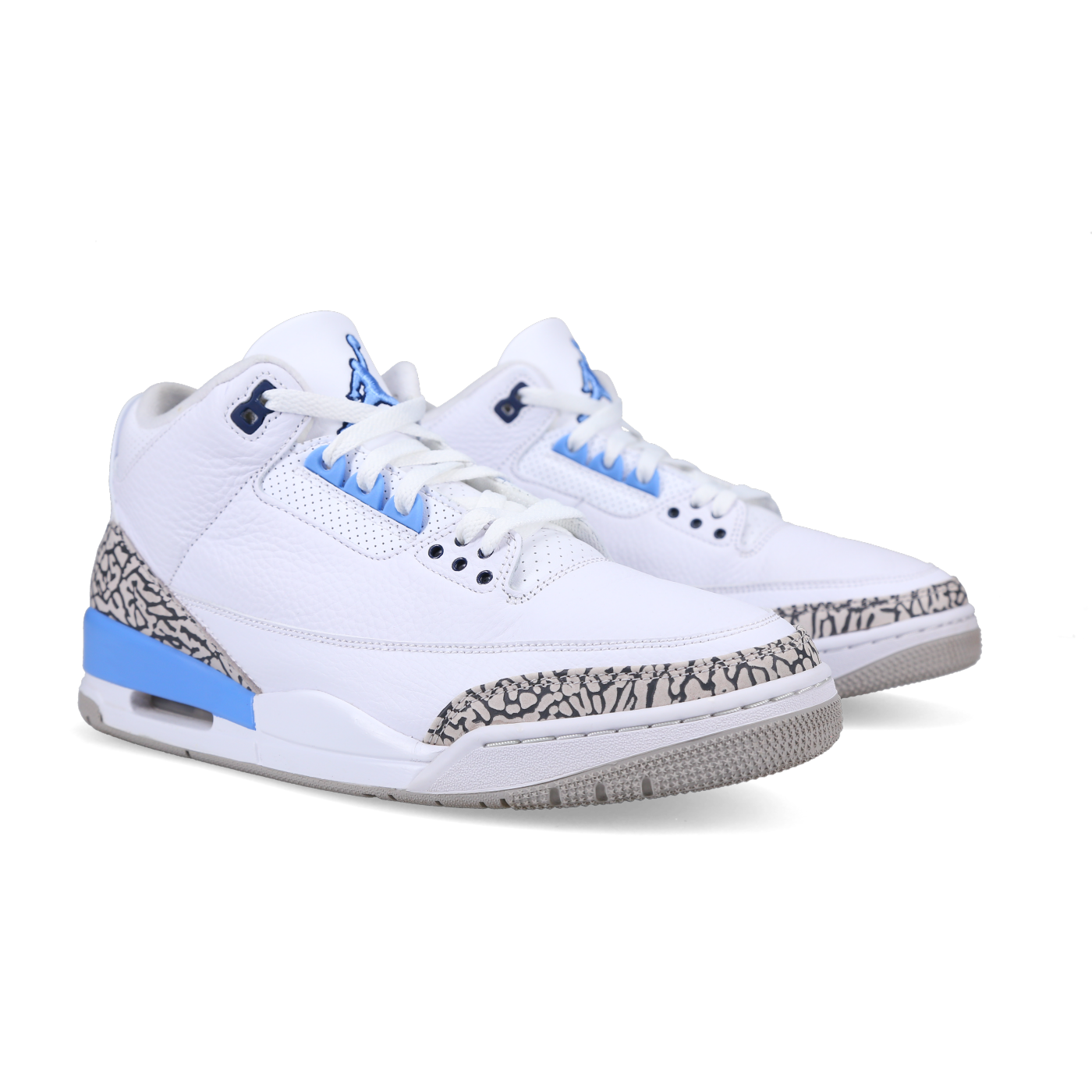 Jordan 3 Retro 'UNC' - Front View