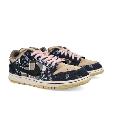 Travis Scott X Nike SB Dunk Low Premium QS 'Cactus Jack' - Front View