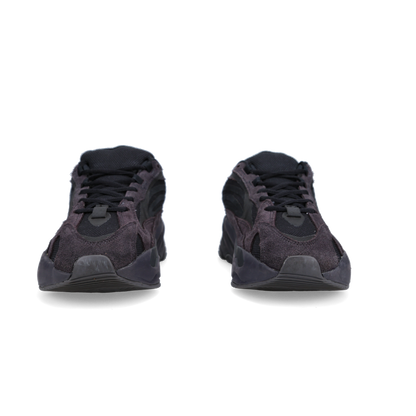 Yeezy Boost 700 V2 'Vanta' - Back View