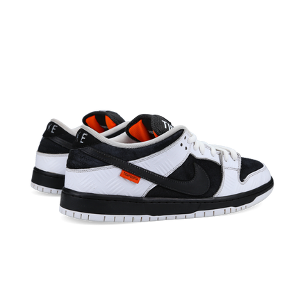 Tightbooth X Dunk Low SB