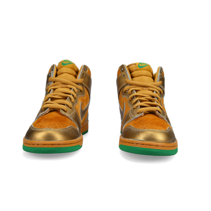 Dunk High Pro SB 'Lucky' - Back View