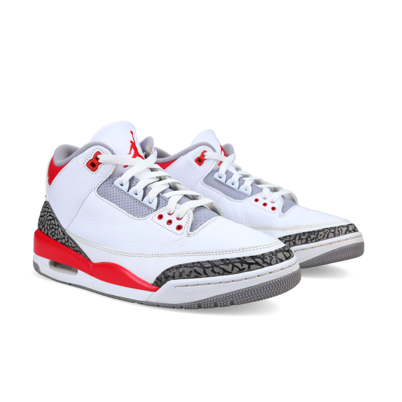 Jordan 3 Retro 'Fire Red' (2022) - Front View