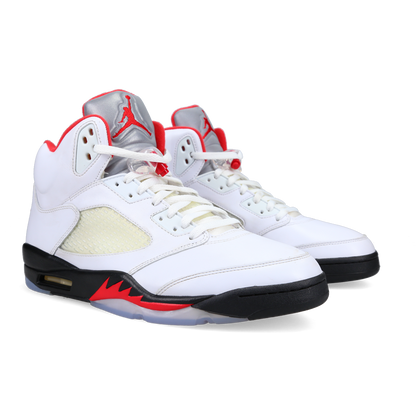 Jordan 5 Retro 'Fire Red' (2020) - Front View